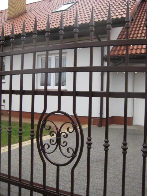 Ogrodzenie posesyjne LUX firmy Wiśniowski