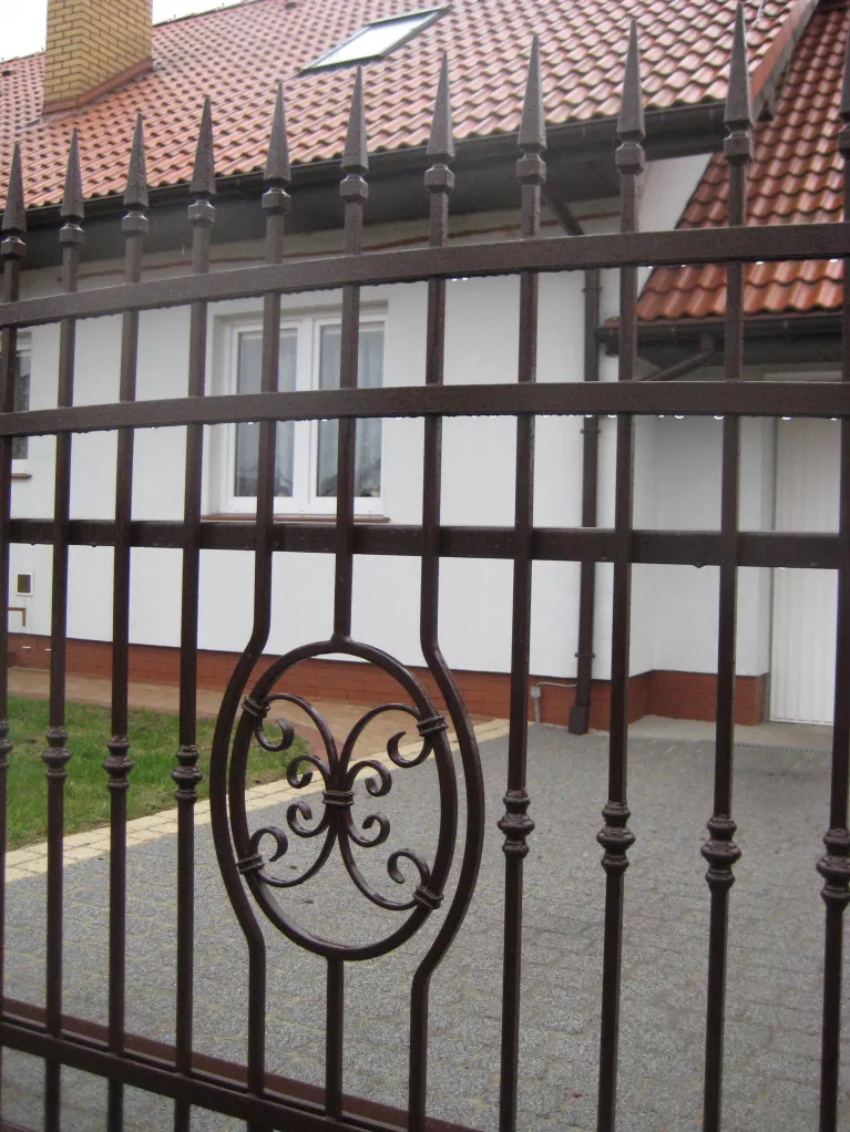 Ogrodzenie posesyjne LUX firmy Wiśniowski
