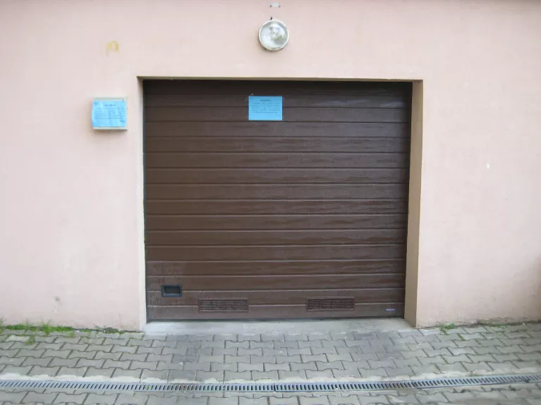 Garaż podziemny