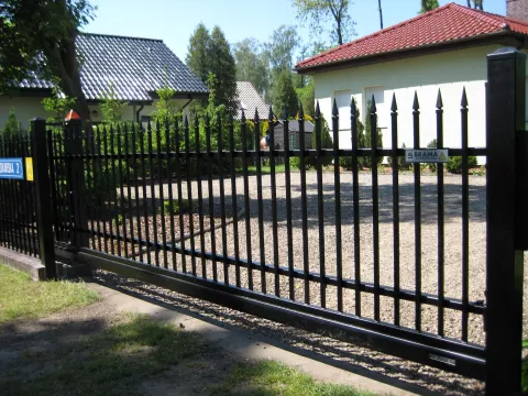 Ogrodzenie posesyjne w systemie VARIO
