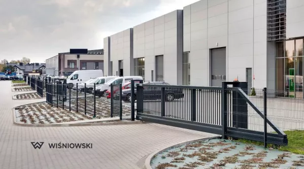 Potrójna ochrona stali – jak system DUPLEX zwiększa trwałość ogrodzeń WIŚNIOWSKI?